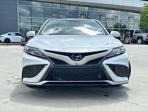 Wind Chill Pearl 2024 Toyota Camry XSE