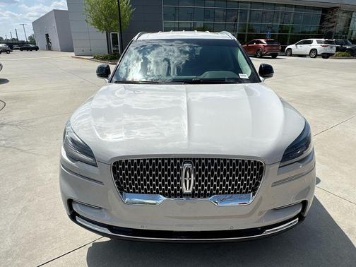 2023 Lincoln Aviator Standard AWD