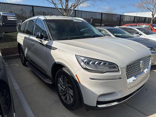 2023 Lincoln Aviator Standard AWD