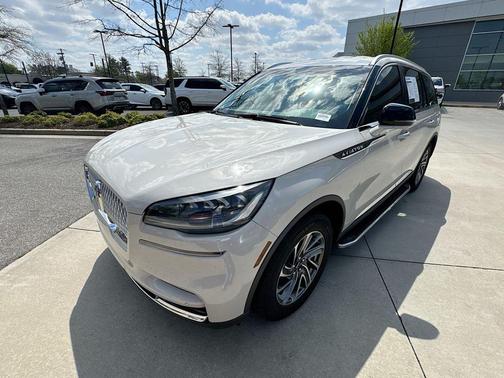 2023 Lincoln Aviator Standard AWD