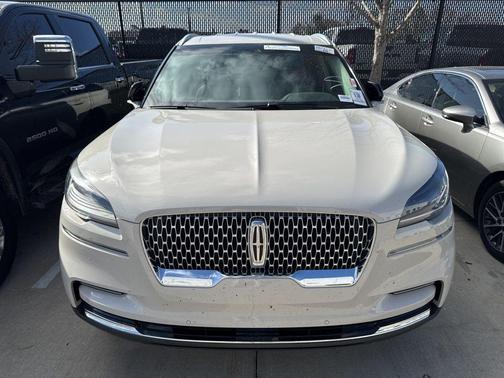2023 Lincoln Aviator Standard AWD