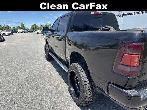 Diamond Black Crystal Pearlcoat 2021 RAM 1500 Big Horn/Lone Star