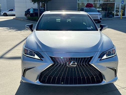 2025 Lexus ES 350 Base