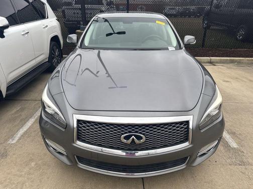 2019 INFINITI Q70 3.7 LUXE