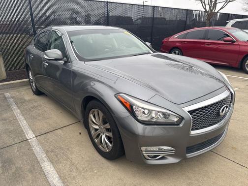 2019 INFINITI Q70 3.7 LUXE
