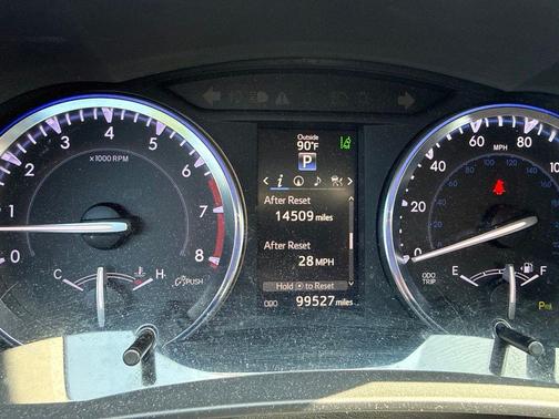 Silver Sky Metallic 2014 Toyota Highlander Limited