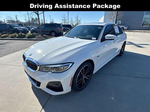 2022 BMW 330e Base