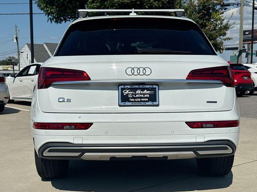 2022 Audi Q5 40 Premium Plus