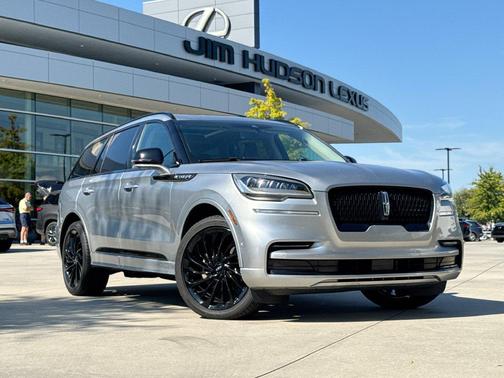 Silver Radiance Metallic Clearcoat 2023 Lincoln Aviator Reserve AWD