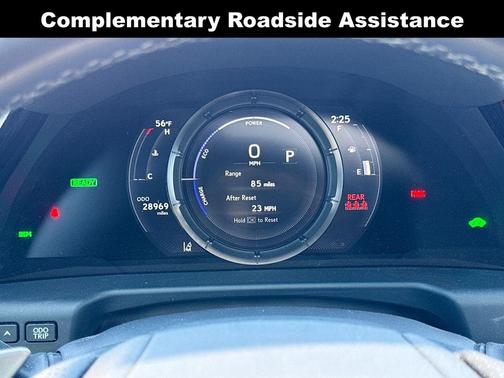 2023 Lexus ES 300h F SPORT Handling