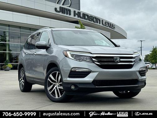 Lunar Silver Metallic 2017 Honda Pilot Elite