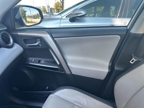 2017 Toyota RAV4 Hybrid Limited