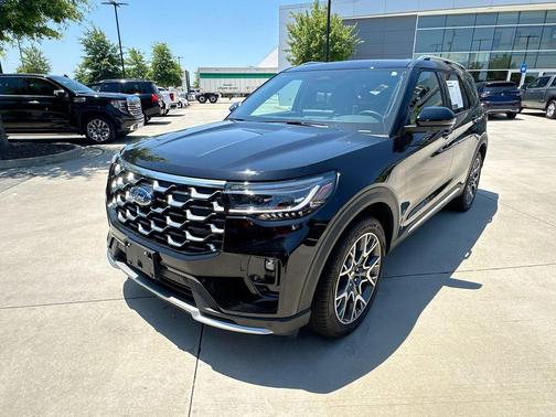 Agate Black Metallic 2025 Ford Explorer Platinum