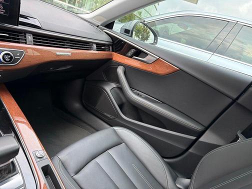 Florett Silver Metallic 2023 Audi A5 Sportback Premium Plus