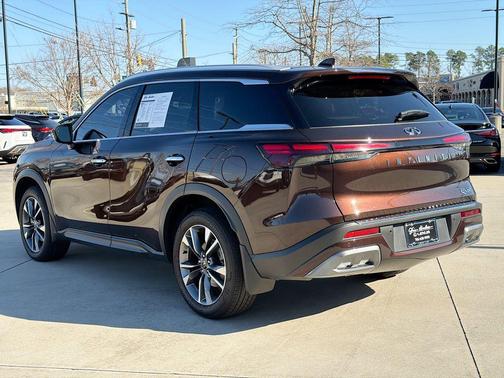 2022 INFINITI QX60 Luxe