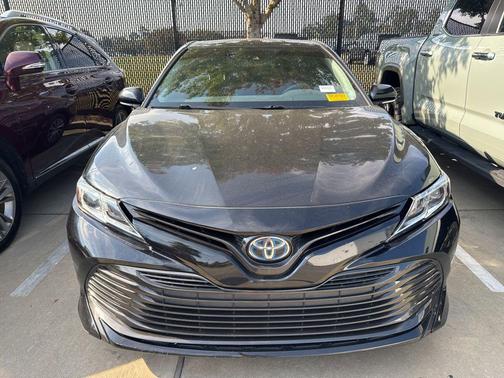 2019 Toyota Camry Hybrid LE