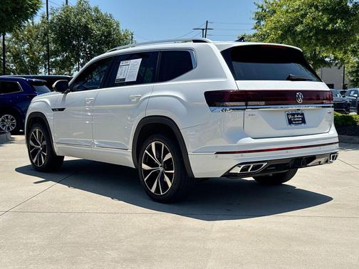 Pure White 2024 Volkswagen Atlas 2.0T SEL Premium R-Line 4MOTION