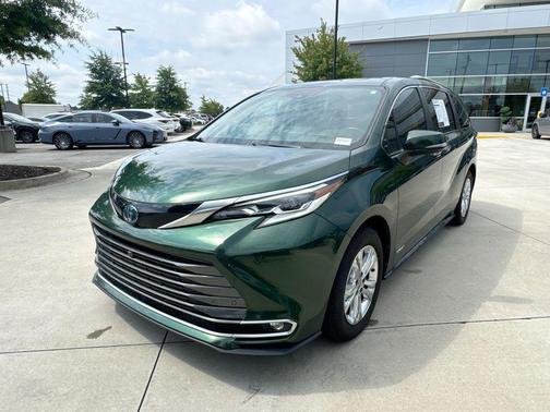 Cypress 2021 Toyota Sienna Platinum 7 Passenger