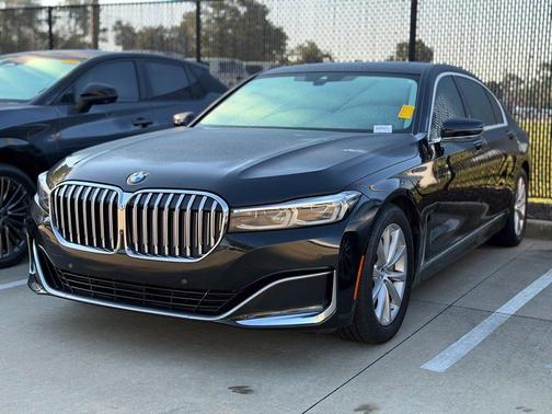 Black Sapphire Metallic 2020 BMW 740 740i