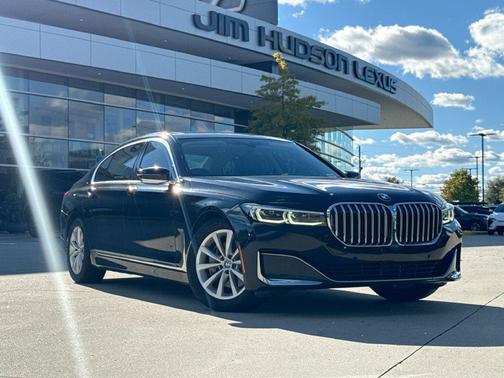 Black Sapphire Metallic 2020 BMW 740 740i