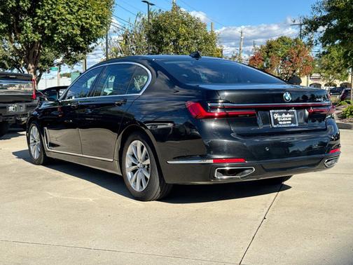 Black Sapphire Metallic 2020 BMW 740 740i