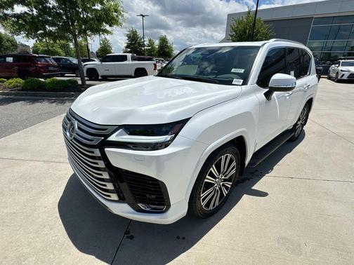 Eminent White Pearl 2026 Lexus LX 600 Luxury