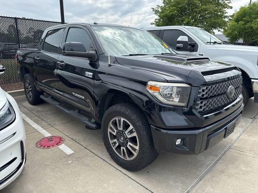 Midnight Black Metallic 2018 Toyota Tundra SR5