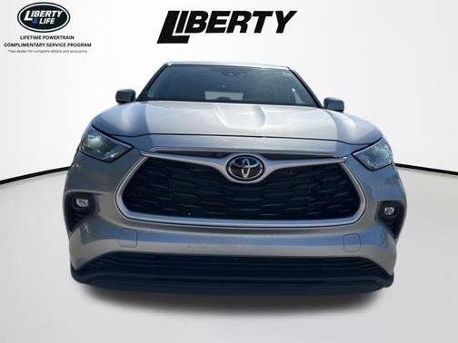 Celestial Silver Metallic 2023 Toyota Highlander LE