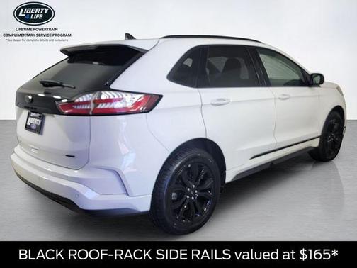 Oxford White 2022 Ford Edge SE