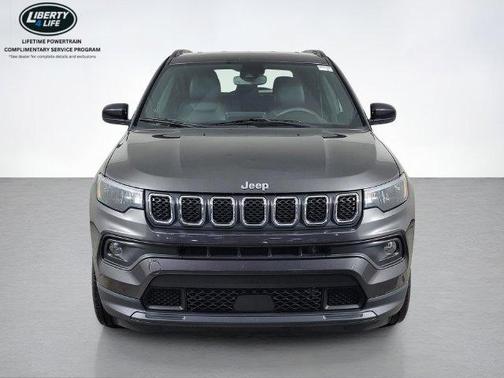 Granite Crystal Clearcoat Metallic 2023 Jeep Compass Latitude