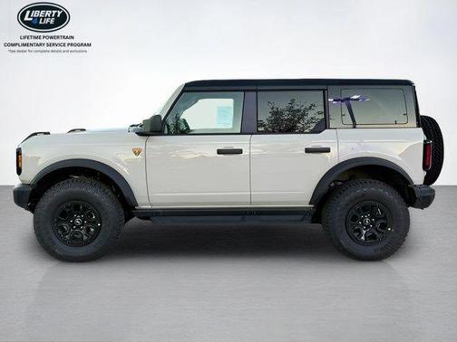 Desert Sand 2026 Ford Bronco Badlands