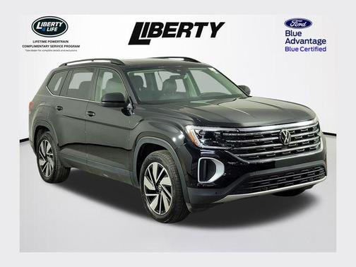 Deep Black Pearl Effect 2024 Volkswagen Atlas 2.0T SE