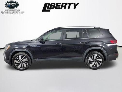 Deep Black Pearl Effect 2024 Volkswagen Atlas 2.0T SE