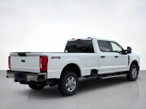 2026 Ford F-350 XLT