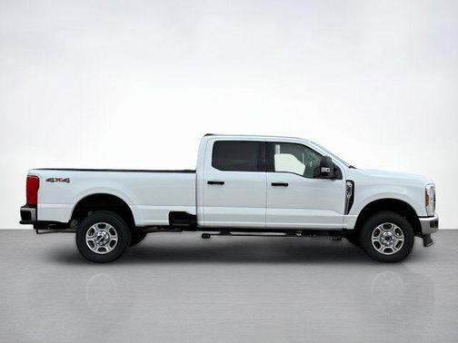 2026 Ford F-350 XLT