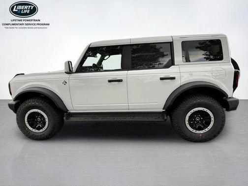 Oxford White 2026 Ford Bronco Outer Banks