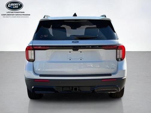 White Metallic 2026 Ford Explorer ST-Line