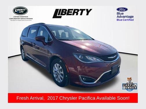 2017 Chrysler Pacifica Touring-L