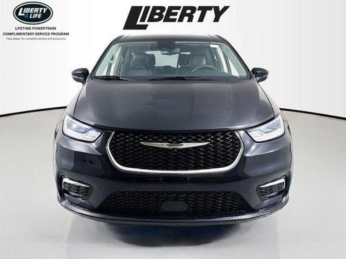 2023 Chrysler Pacifica Touring-L