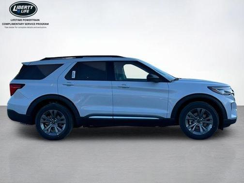White Metallic 2026 Ford Explorer Active