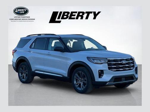 White Metallic 2026 Ford Explorer Active