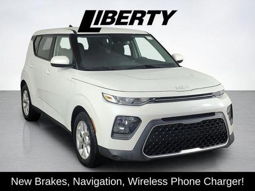 Snow White Pearl 2022 Kia Soul S