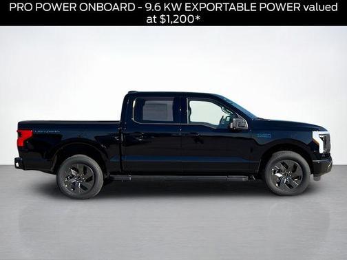 2025 Ford F-150 Lightning Flash