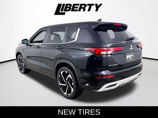 2023 Mitsubishi Outlander SE