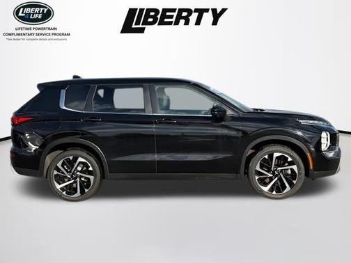 2023 Mitsubishi Outlander SE