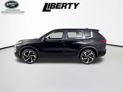 2023 Mitsubishi Outlander SE