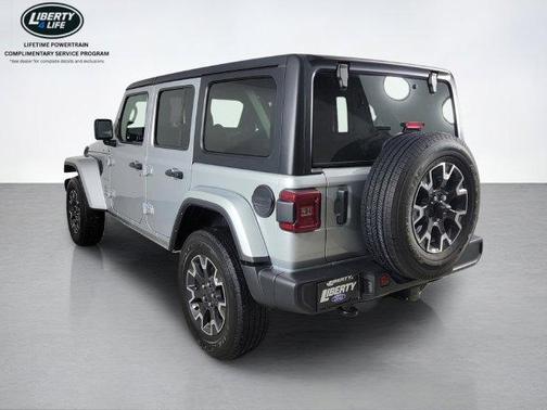 Silver Zynith Clearcoat 2024 Jeep Wrangler Sahara