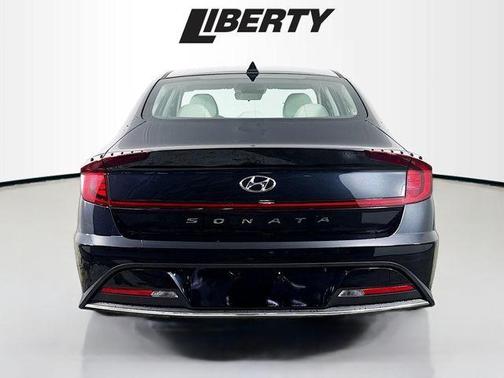 2022 Hyundai SONATA SE