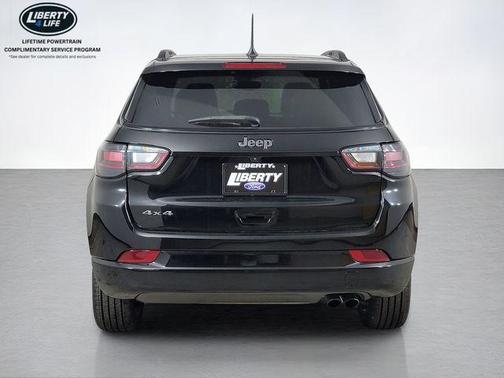 Diamond Black 2022 Jeep Compass Altitude
