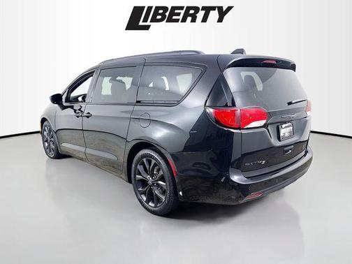 2019 Chrysler Pacifica Touring-L Plus